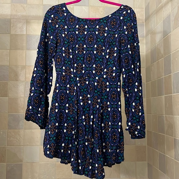 Patterned Dress - Picture 1 of 6